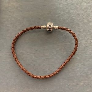 🎅🏻HOLIDAY SALE🎄Brown Bracelet